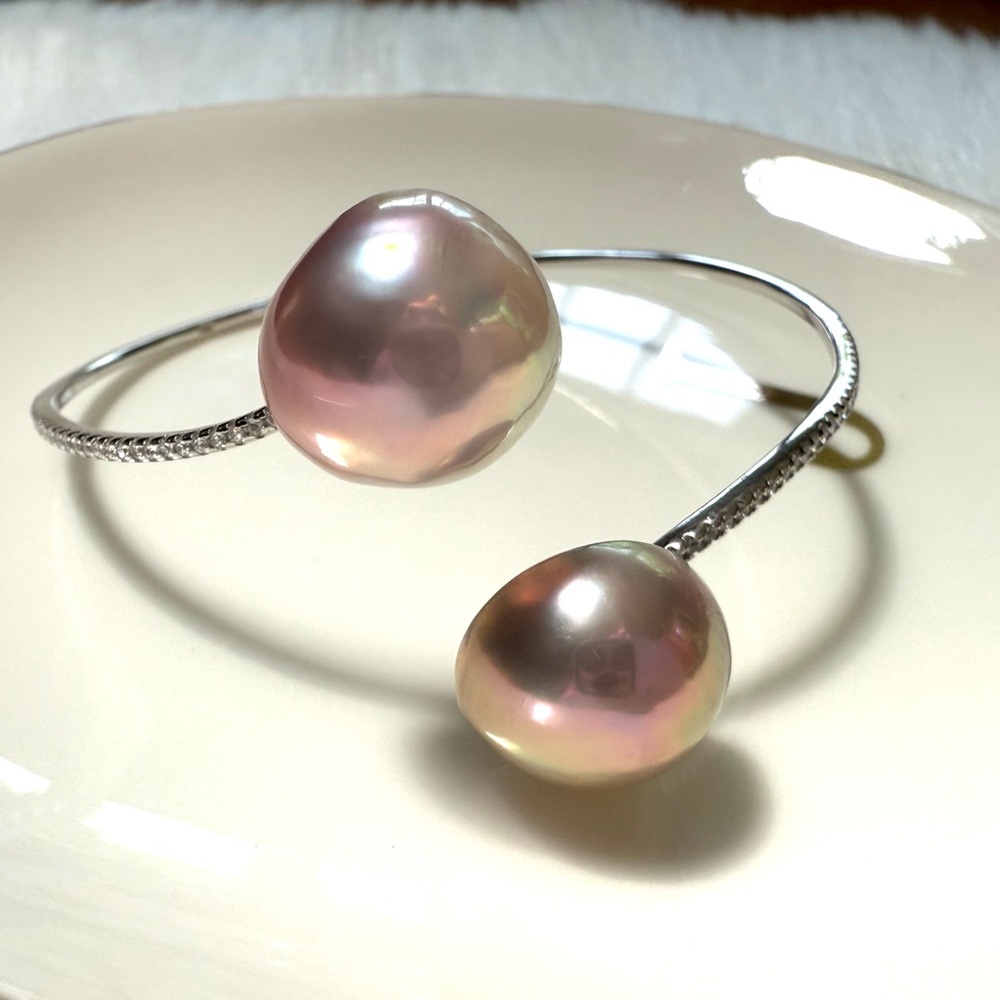 Freshwater Pink Mabe Pearl Bangle